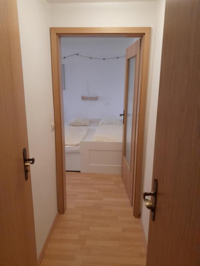 Apartment Mit Kueche Und Balkon Oder Terrasse, Ruhig Und Gut Erreichbar Piding Luaran gambar
